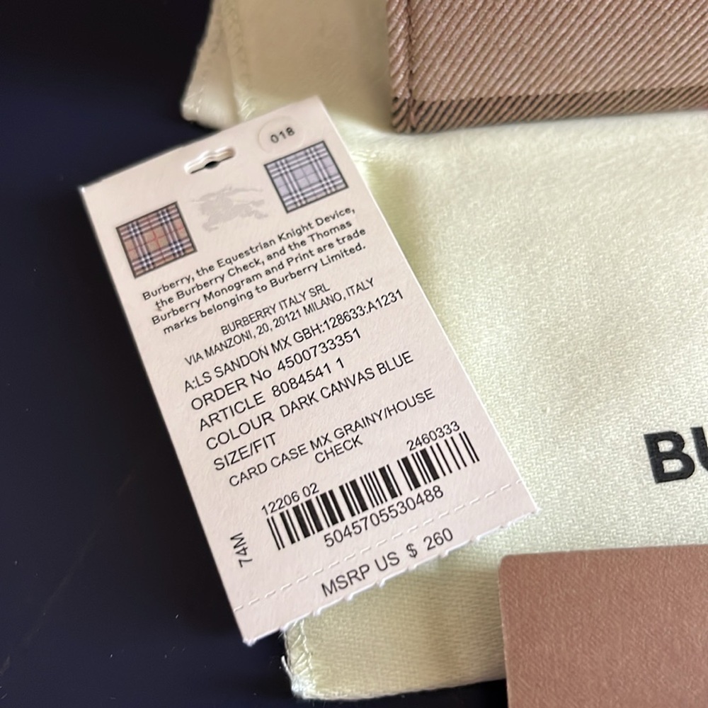 NWT Burberry cardholder - Picture 5 of 6
